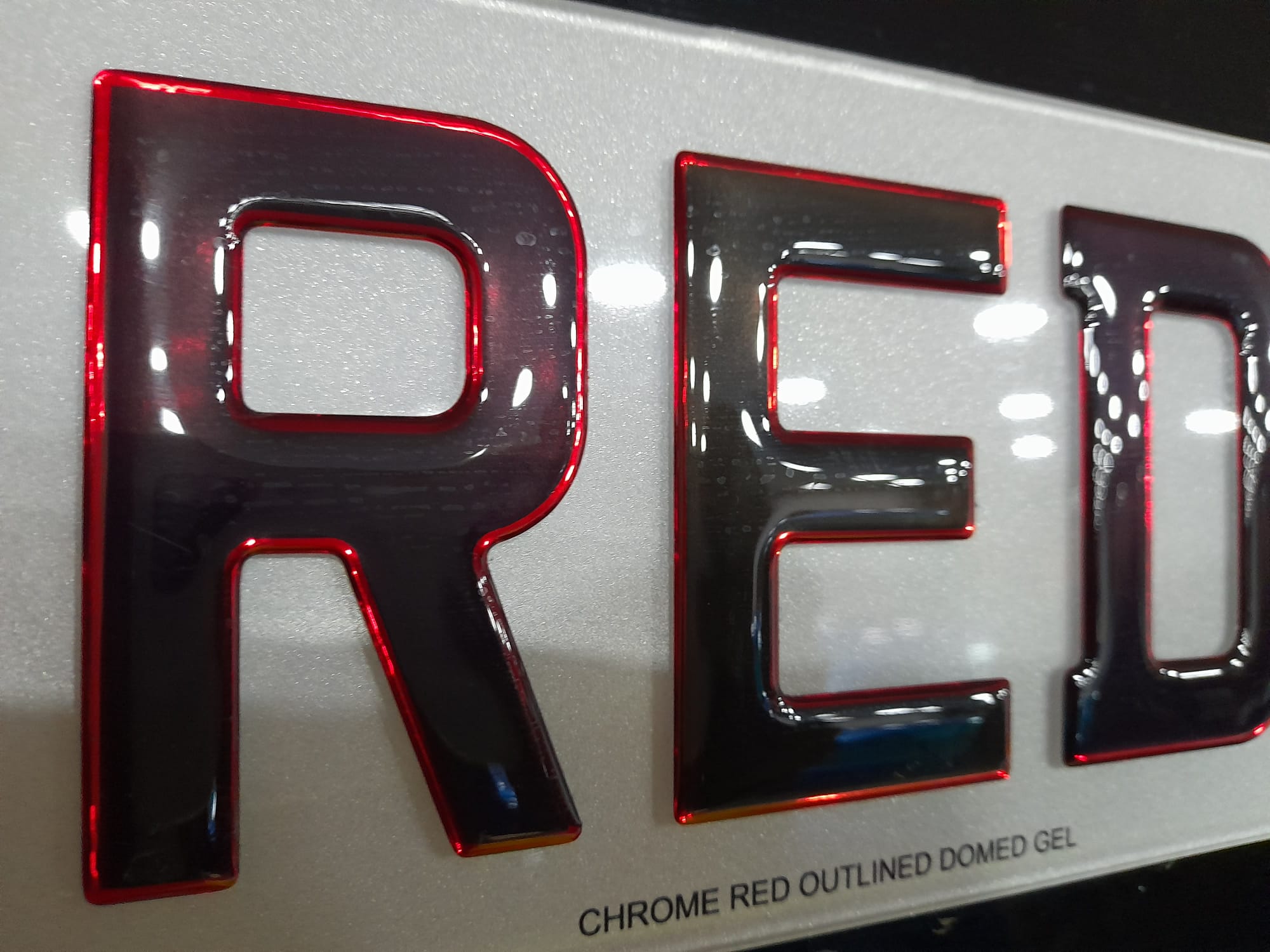 Red Chrome Outlined 3D Gel Plates (Show Plate Only)